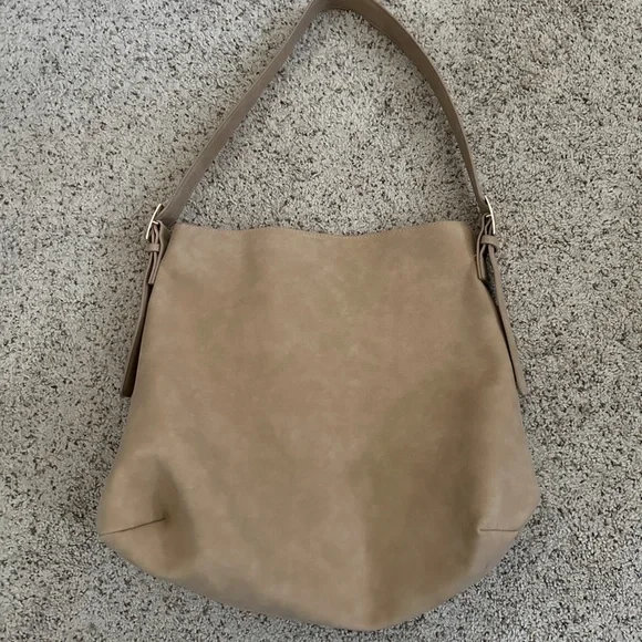 Elegant Tan Shoulder Bag - Picture 2 of 7